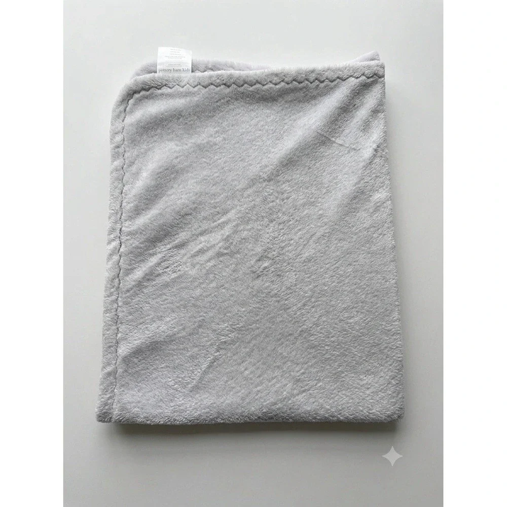 Pottery Barn Kids Gray White Reversible Soft Plush 30x40